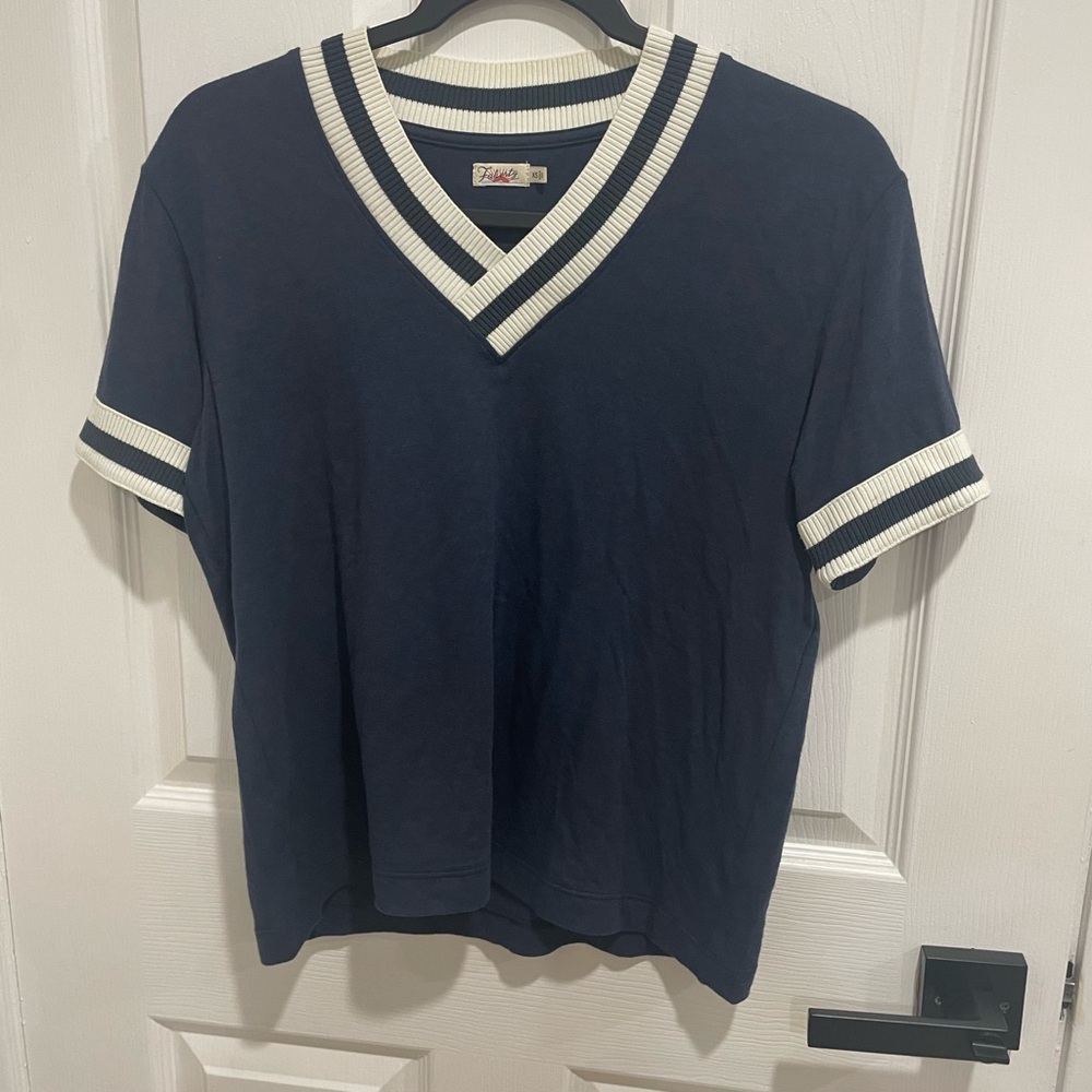 Faherty sunwashed varsity v neck blue shirt FLAWED size XS